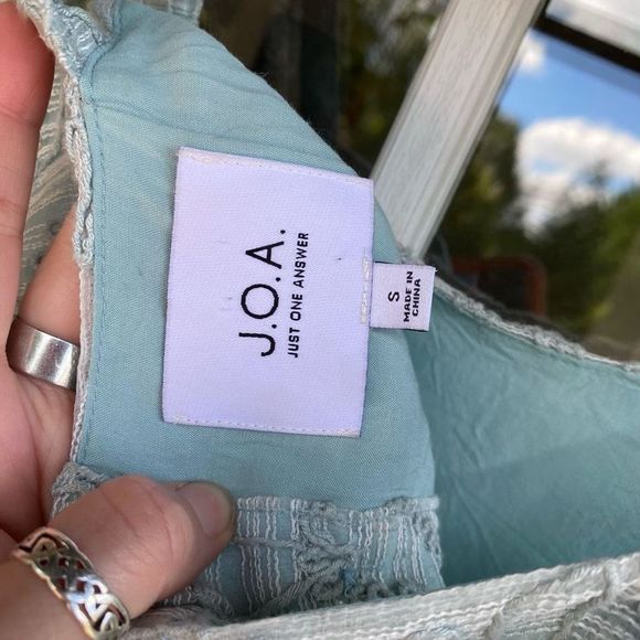 J.O.A. Green Blue Ruffled Embroidered Cropped Tank Top Shirt Sz Small, MSRP $62 - Picture 4 of 6